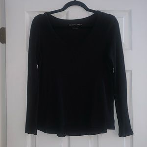 American Eagle V-neck Size Small